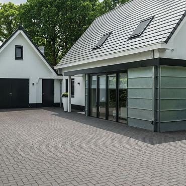 Milano zwart keiformaat 52